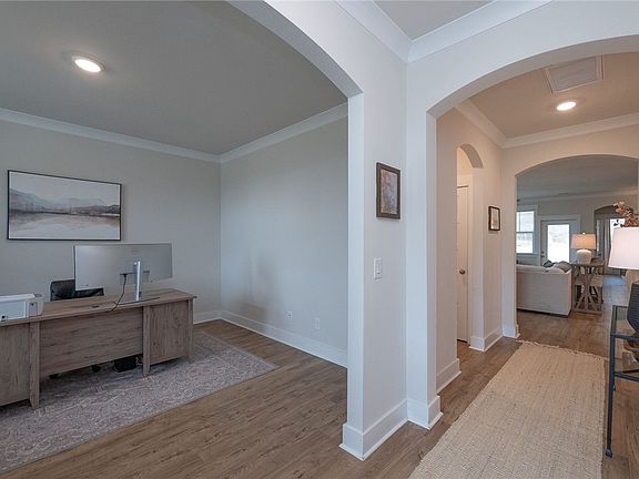 5th image of 2847 Lebanon Rd