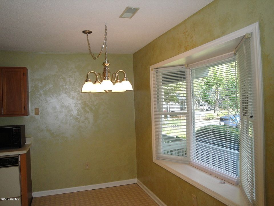 2nd image of 600 35th Street N #102 Carriage Crossing