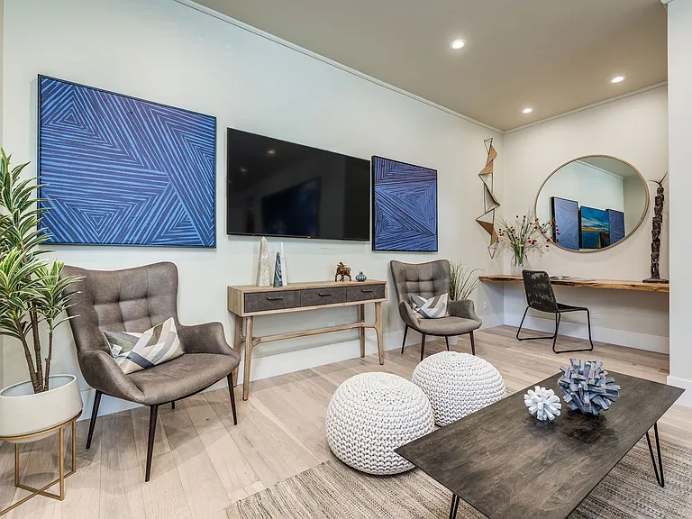 Luxury Spaces — Photo 191