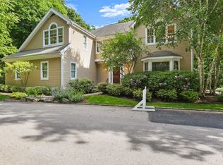 181 Turn Of River Rd APT 1, Stamford, CT 06905