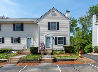 44 Brook Hollow Way, Manchester, NH 03103