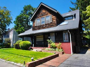 46 Raymond Pl, Hewlett, NY 11557