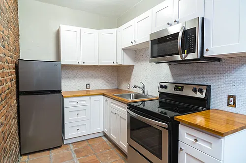 Floor plan 735-303