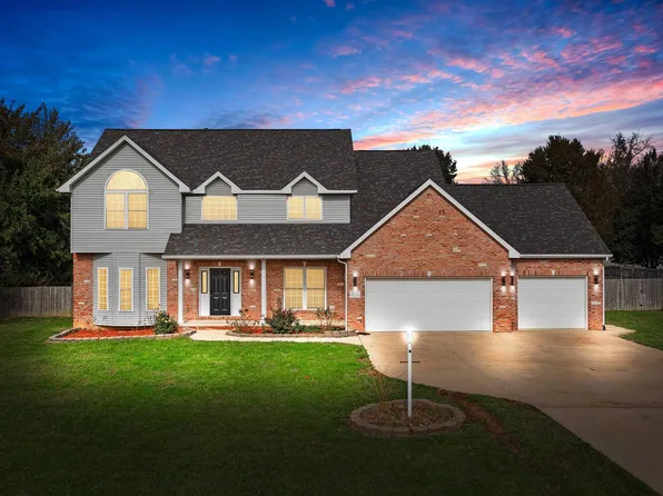 127 Barrington Ln, East Peoria, IL 61611