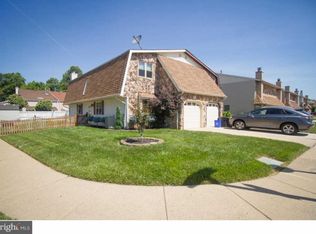 10200 Rubin Ln, Philadelphia, PA 19116