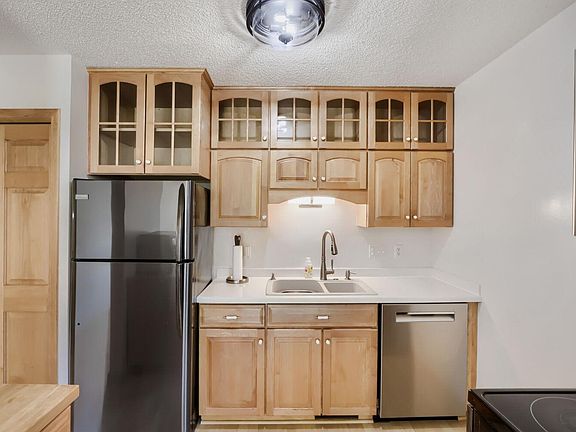 5th image of 12084 Butternut St NW