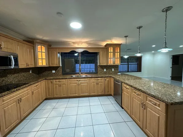 3021 SW 101st Ct, Miami, FL 33165