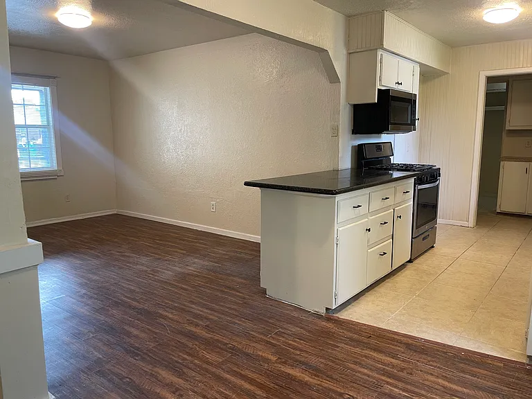 4514 Sage Cir — Photo 3