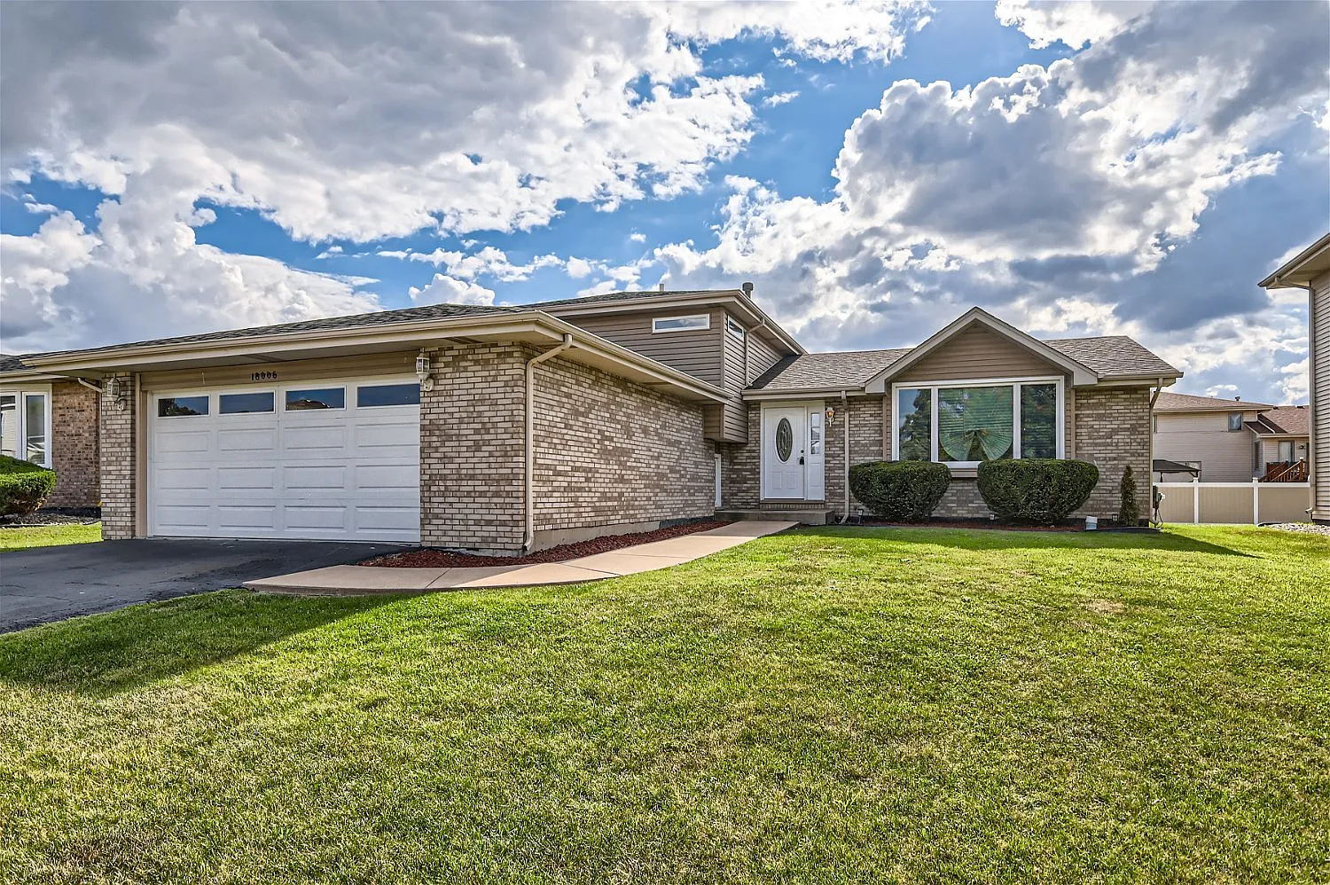 18006 Vista Dr photo 1