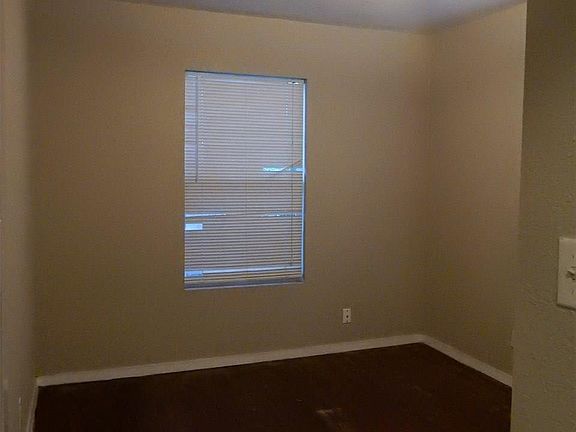5th image of 209 W 14th Ave