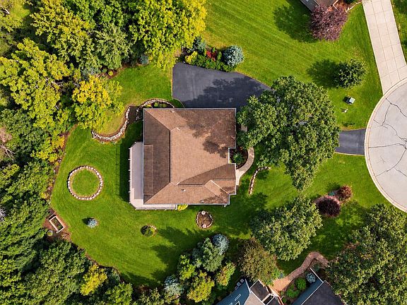 5th image of 211 Kummrow COURT