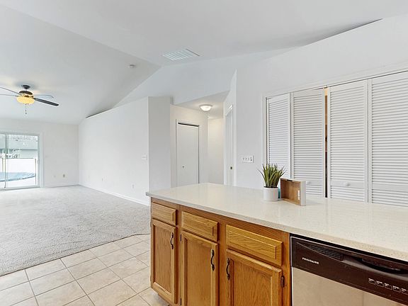 5th image of 476 E Hansen Blvd
