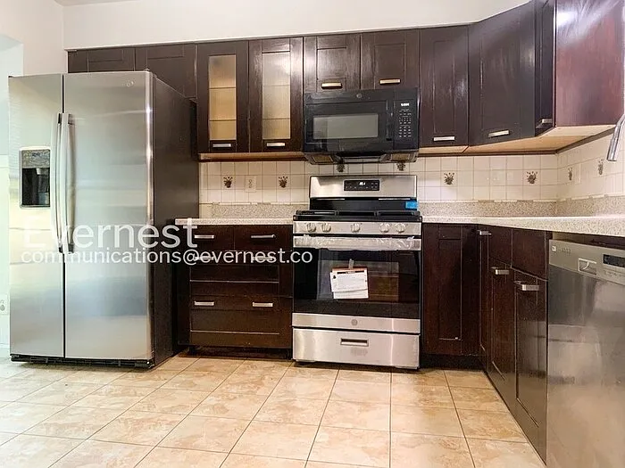 11162 Soldiers Ct — Photo 2