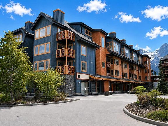 2nd image of 1120 NE Railway Ave #206C