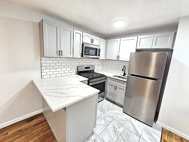 727 Scotland Rd #1 — Photo 5