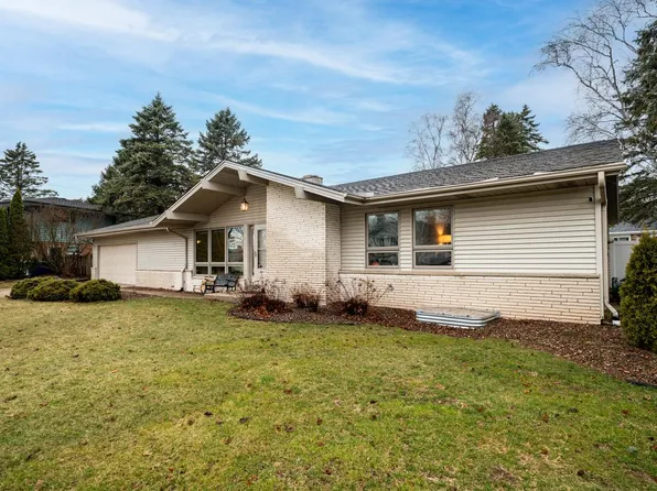 955 West Whitefish ROAD, Port Washington, WI 53074