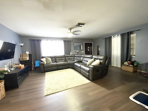 2nd image of 2894 SE 1st Place