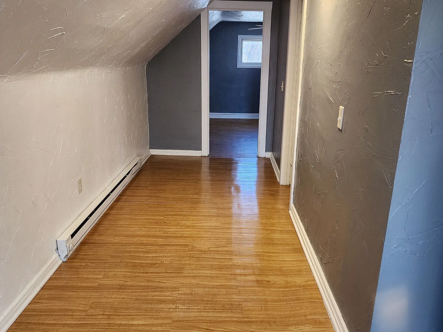 1 bed, 1.0 bath, $850 — Photo 3
