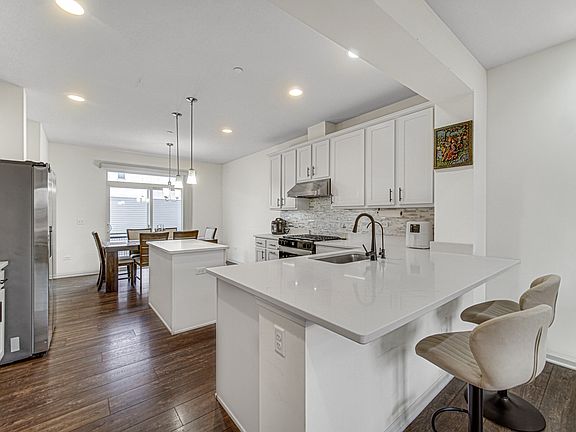 5th image of 3S528 Cambridge Ct
