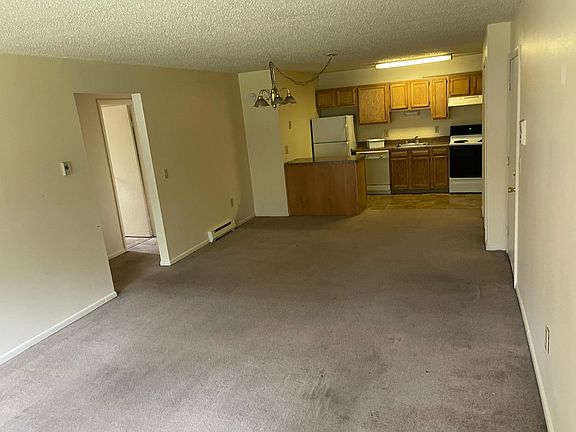 2nd image of 221 Stowe Ave APT 1