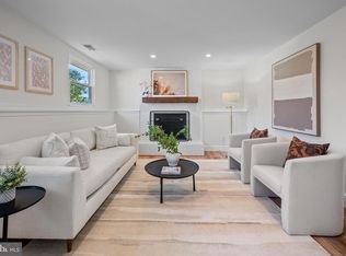 1359 Rock Chapel Rd, Herndon, VA 20170