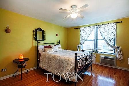 5th image of 8746 Chelsea St