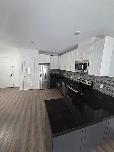 211 Baldwin Ave #219 Photo 1