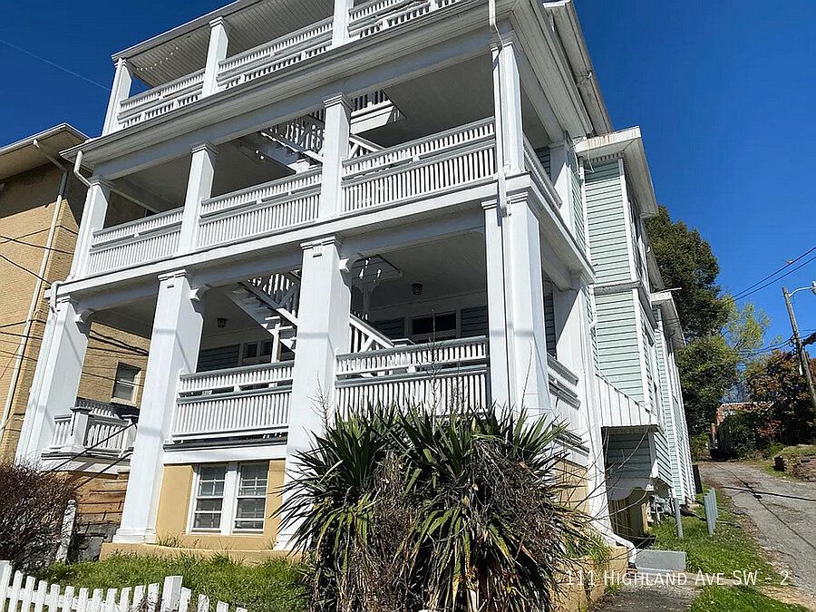1st image of 111 Highland Ave SW APT 2