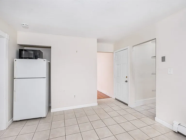 12 Kilby St #2L — Photo 3