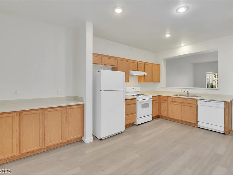 9905 Mustang Creek Way — Photo 4