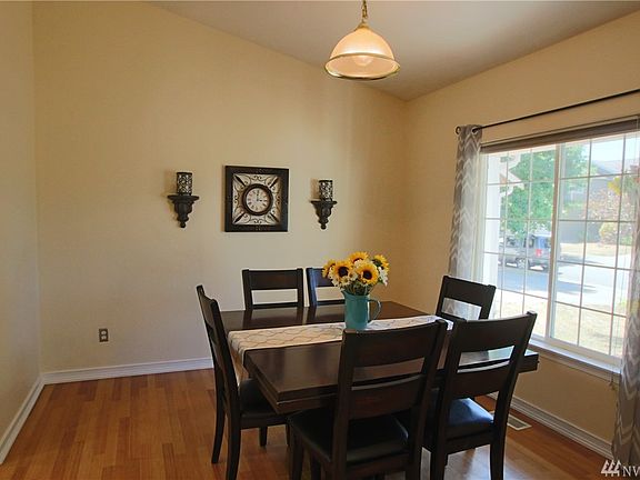 4th image of 832 Gina Ct SE