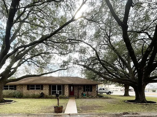 707 Concordia A Dr #A, Bellville, TX 77418
