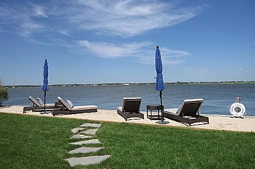 52 Harbor Rd Photo 1