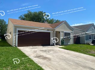 10011 Sandy Field Dr, San Antonio, TX 78245