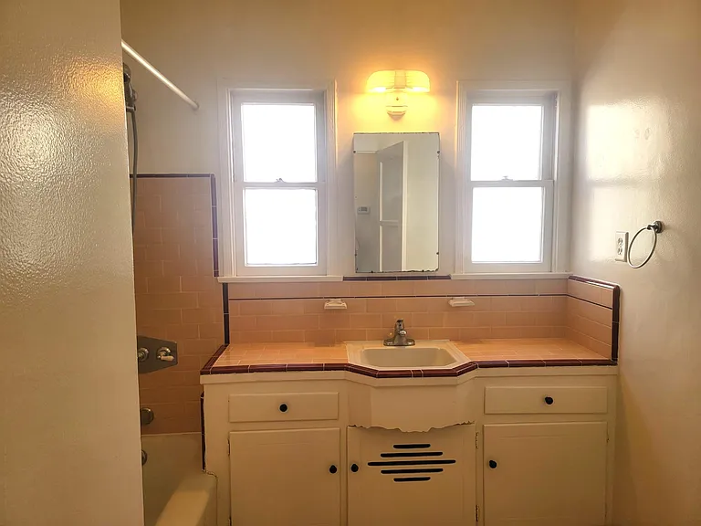 3831 Midway Ave — Photo 12