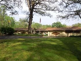 3rd image of 4 Whispering Oaks Dr