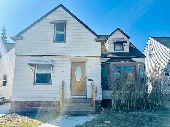 5138 Arch St, Maple Heights, OH 44137