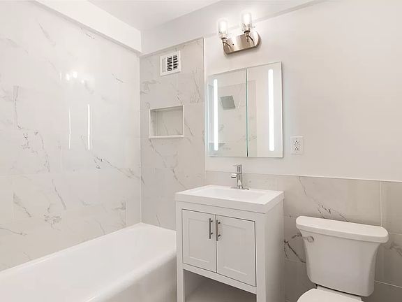 5th image of 433 W 34th St APT 8K