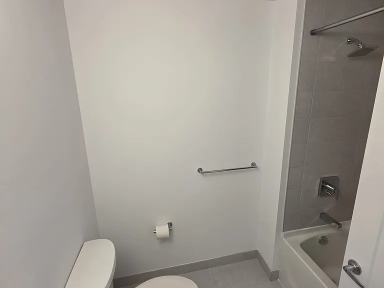 75 James St S #704 — Photo 20