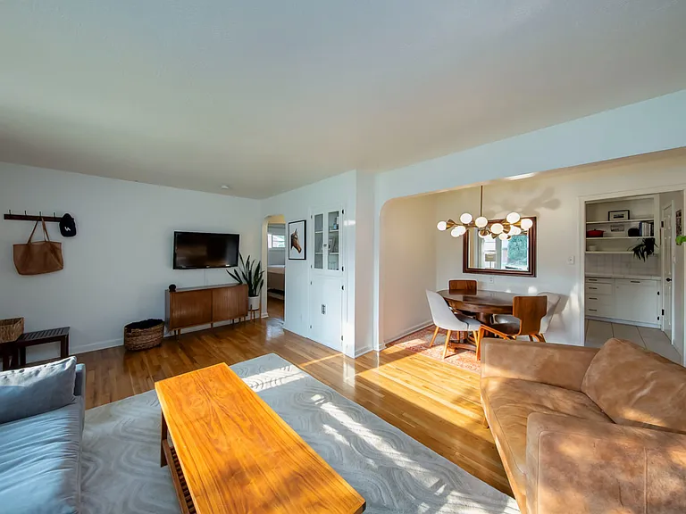 707 S Michael St — Photo 3