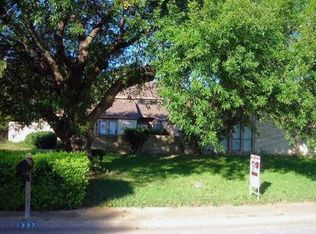1227 Ranch Valley Dr, Desoto, TX 75115