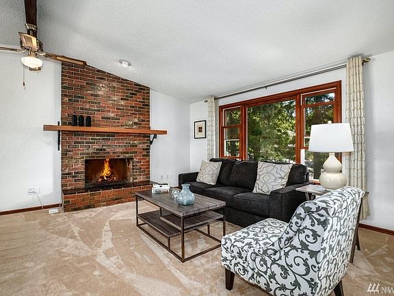 3rd image of 6615 180th St SW