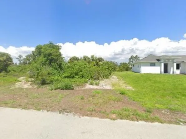 929 Oxford Avenue S, Lehigh Acres, FL 33974