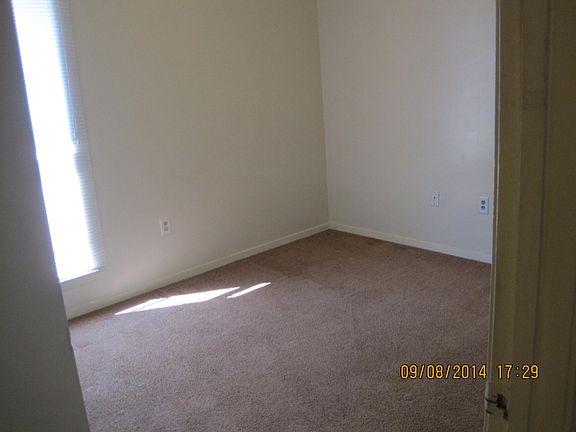 3rd image of 6291 Oak Run Dr W