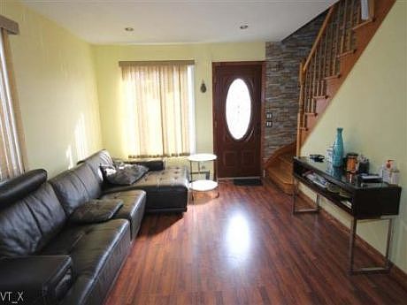 2nd image of 31 Florence Ave