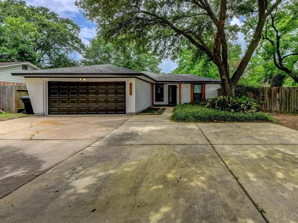 4015 Antoine Dr, Houston, TX 77092