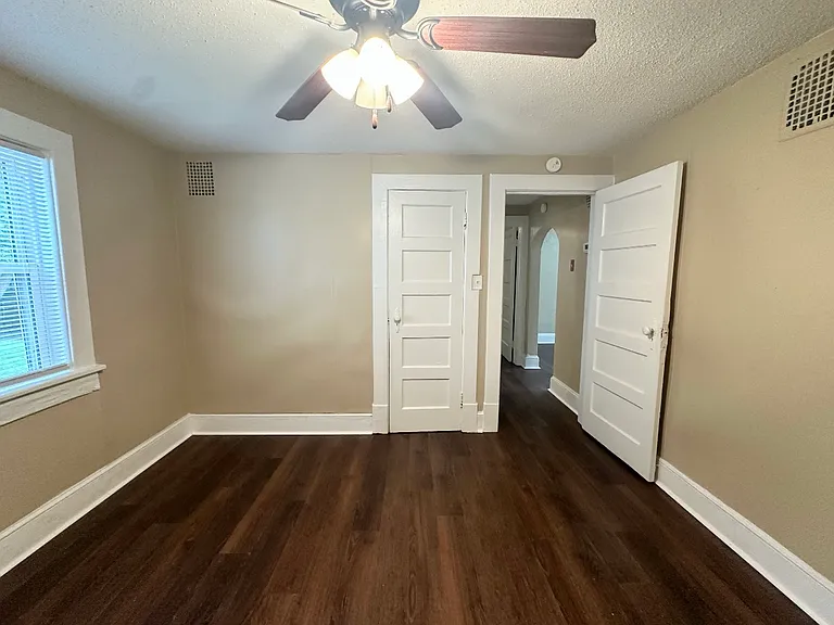 1812 Parkview Ave — Photo 10