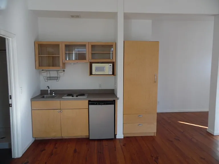 614 Madison St — Photo 8