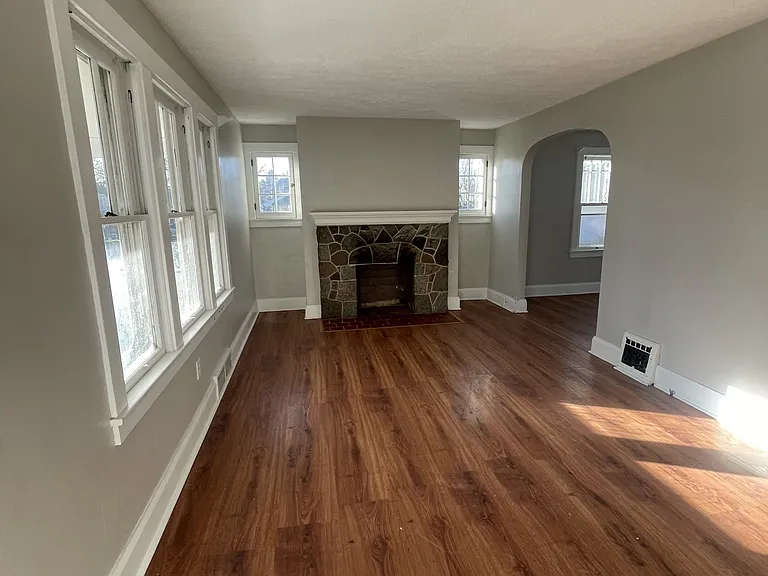 3520 Lasalle Ave — Photo 7