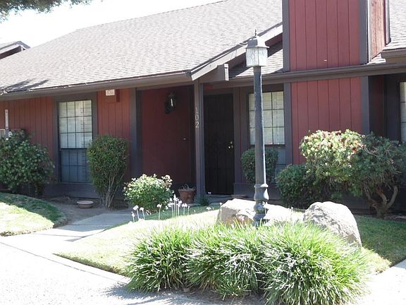 2nd image of 1541 E Fairmont Ave APT 102